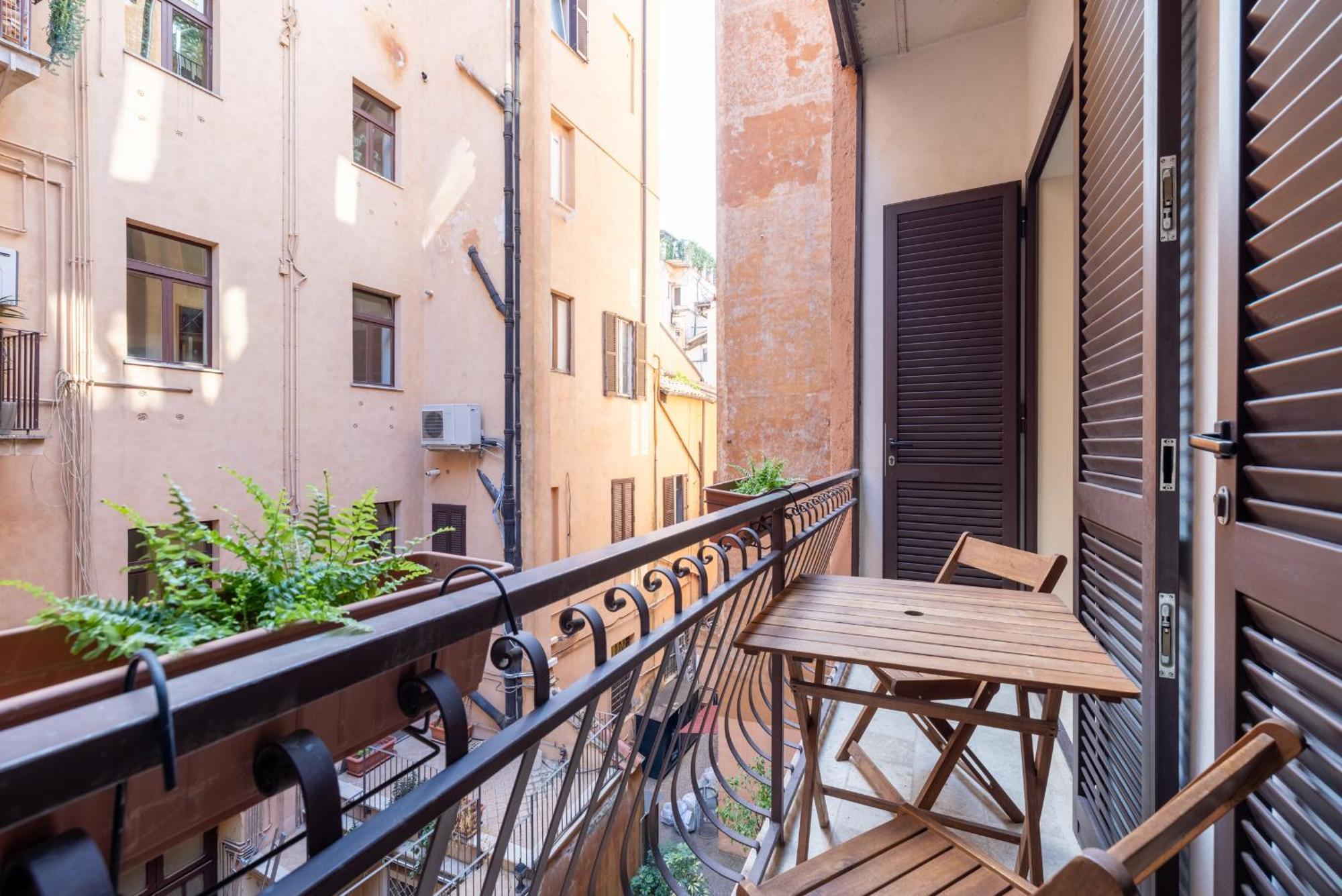 Cozy By Spanish Steps